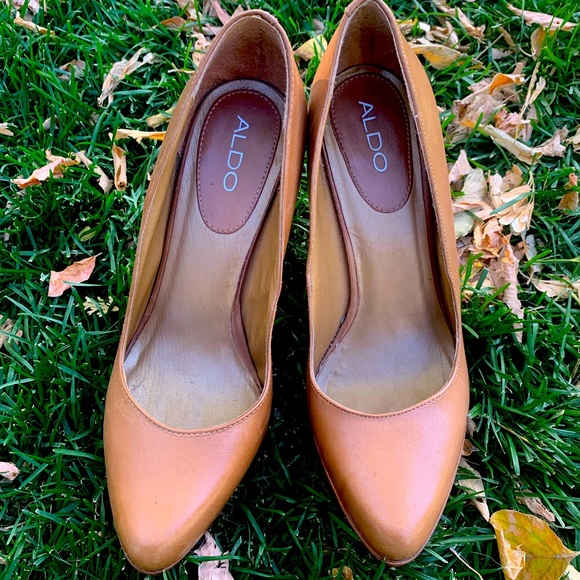 Women’s leather heels - Picture 2 of 3